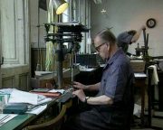 Die Schriften werden mit dem Pantographen vorgezeichnet