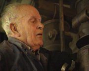 Der 86-j�hrige ist der Letzte, der die 100-j�hrigen Maschinen noch beherrscht